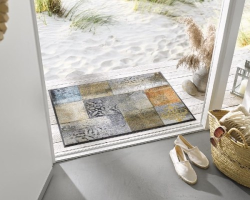wycieraczka pod drzwi 60 x 40 cm Tilea - aranżacja przy wejściu