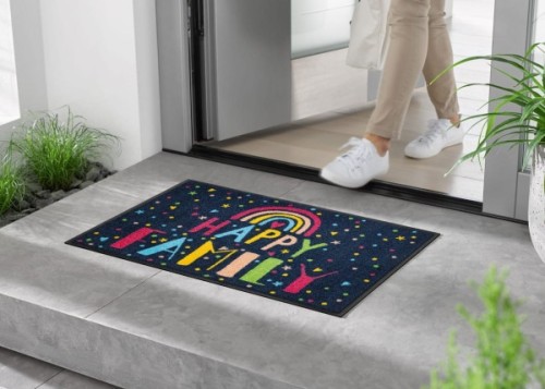 wycieraczka-z-napisem-prezentacja-pod-drzwiami