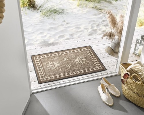 wycieraczka-pod-drzwi-prezentacja-w-domu