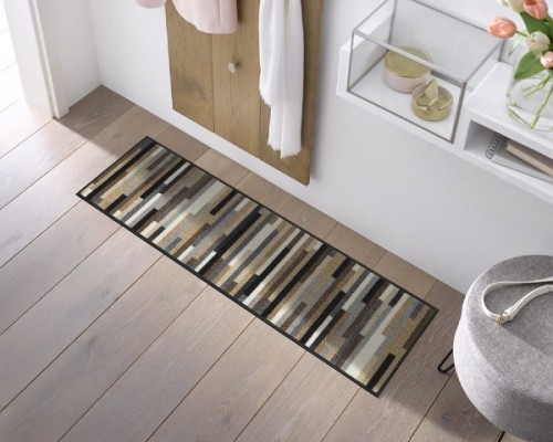 chodnik-do-przedpokoju-w-paski-aranzacja