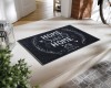 Wycieraczka pod drzwi z napisami Home, Sweet Home 75 x 50 cm - aranżacja przed wejściem