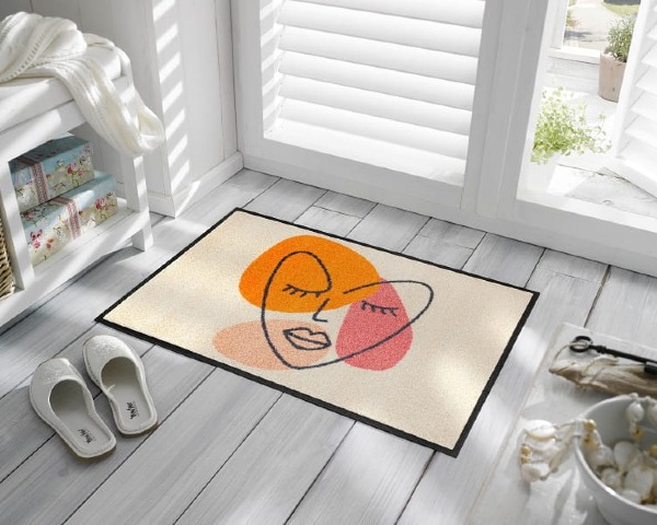 wycieraczka-do-butow-dekoracyjna-75-x-50-cm-prezentacja-w-mieszkaniu