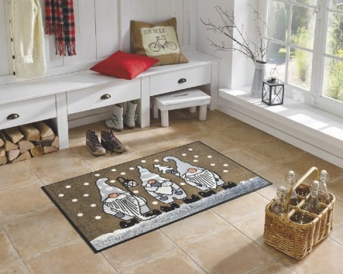 Wycieraczka świąteczna 60 x 40 cm krasnale - aranżacja przy wejściu