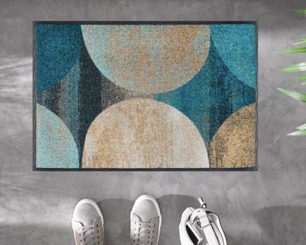 wycieraczka-do-butow-dekoracyjna-60-x-40-cm-prezentacja-przy-drzwiach