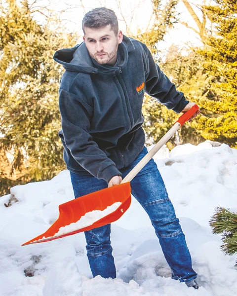 lopata-do-odsniezania-ramp-zastosowanie-w-ogrodzie