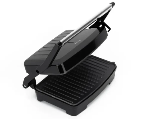 Opiekacz do kanapek 1000W - prezentacja szerokiego uchwytu