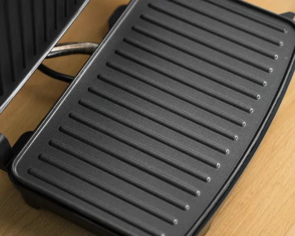 Grill stołowy Huslog - prezentacja płyty grzewczej