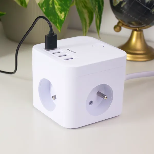 Kostka zasilająca biała 3 x gniazdo, 4 x usb Huslog - prezentacja użycia