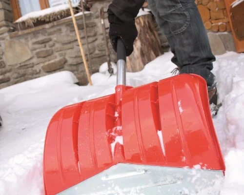 lopata-do-sniegu-stalowa-krawedz-52-cm-zastosowanie
