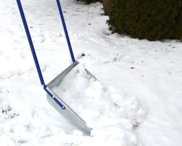 zgarniacz-do-sniegu-marki-prosperplast-zastosowanie
