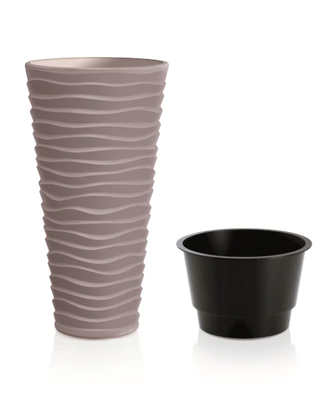 Czarny wkład do donicy Sand Slim 75cm. Okrągły plastikowy wkład z uchwytami bocznymi, pokazany jako element zestawu Prosperplast.