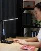 lampka-biurowa-led-zasilanie-usb-huslog-prezentacja-na-biurku