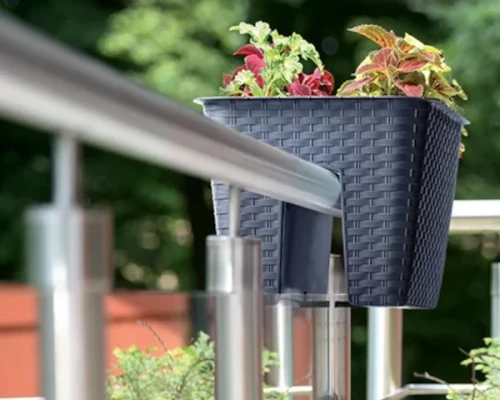 prosperplast-ratolla-railing-square-doniczka-na-balustrade-aranzacja-na-balkonie