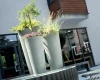 wysoka-donica-prosperplast-tubus-slim-beton-effect-prezentacja-na-tarasie