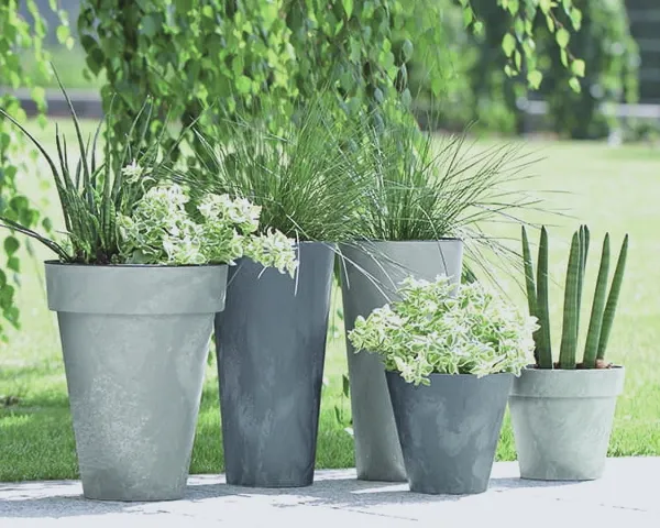 donica-ogrodowa-prosperplast-tubus-slim-beton-effect-aranzacja-w-ogrodzie