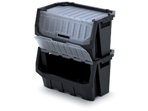 Widok na spiętrowane pojemniki do warsztatu