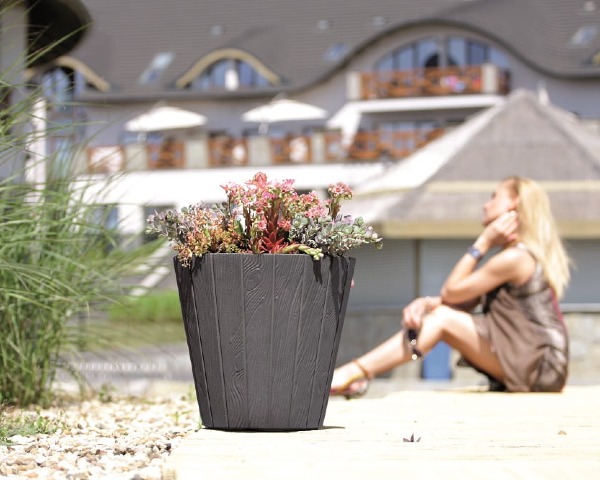 Brązowa doniczka na zewnątrz 28 cm + wkład mrozoodporna Woode