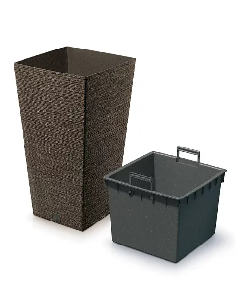 Doniczka wysoka kwadratowa Furu Eco Wood Prosperplast 38cm kawowa - prezentacja wkłądu wewnętrznego