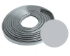 Srebrna okładzina poręczowa 40x8 mm z PVC, zwinięta w rolkę o długości 20 m wraz z próbką koloru.