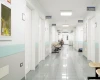 Wykorzystanie odbojnic śćiennych AcroMat w placówce medycznej.