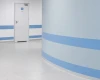 Zastosowanie listew ochronnych na ściany Flat w placówce medycznej.