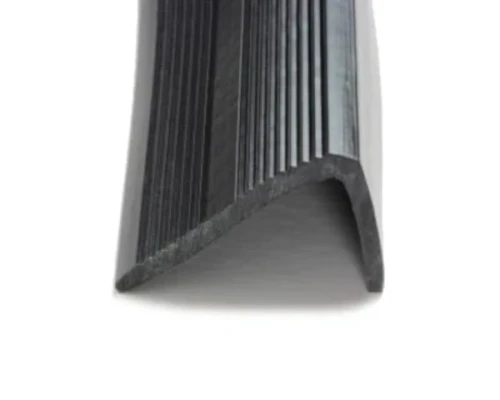 Narożnik na krawędź schodów z PVC 36x20 mm.