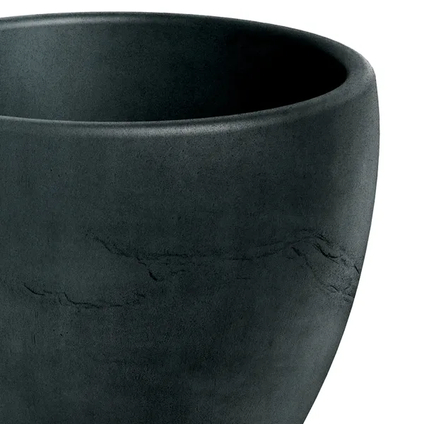 Struktura materiału premium i elegancki mat antracytowej powierzchni donicy ogrodowej Cano Ethick.