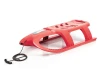 Czerwone sanki plastikowe o sportowym designie Prosperplast Bullet o długości 102 cm z linką transportową.