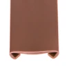 Zbliżenie na profilowany przekrój elastycznej okładziny poręczowej 50x8 mm w głębokim kolorze miedzianym.