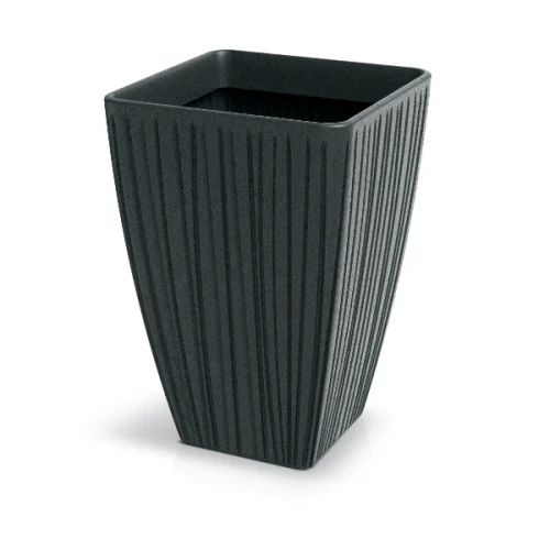 Duża, mrozoodporna donica marki 58cm Fero Square High w nowoczesnym stylu, przeznaczona do aranżacji roślinnych.