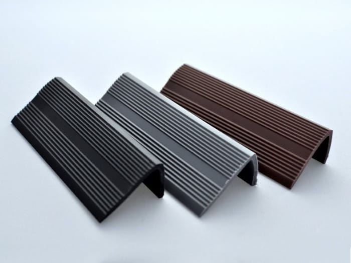 noski-katowniki-schodowe-ryflowane-36x20mm.jpg