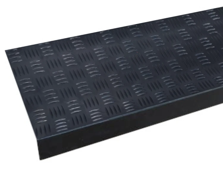 Mata gumowa na schody ryflowana75x25 cm.png