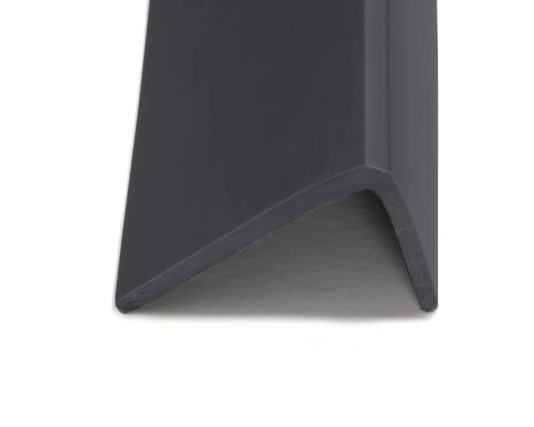 Narożnik schodowy gładki PVC 36x20 mm.png