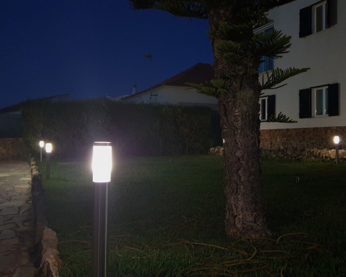 Lampa stojąca ogrodowa okrągła czarna 65 cm Inox ST 022-650 BL aranżacja.png