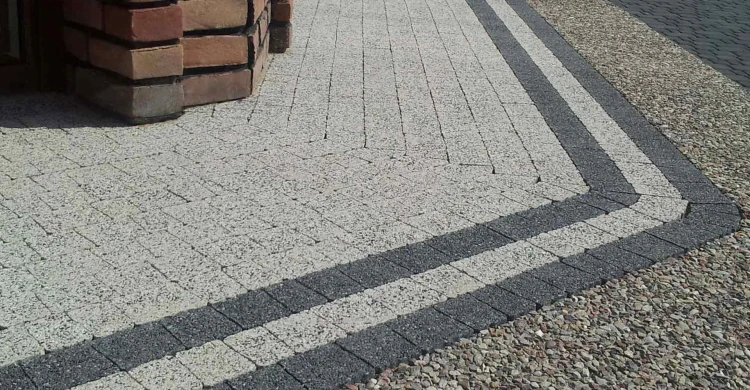 Kostka brukowa płukanka 8,9 m² gr. 6 cm granit mały