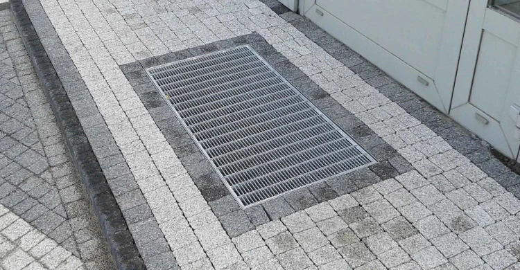 Kostka brukowa płukanka 8,9 m² gr. 6 cm granit mały