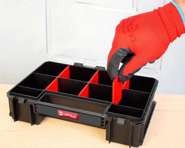 Organizer-warsztatowy-z-przegrdami-qbrick-system-two-aranzacja