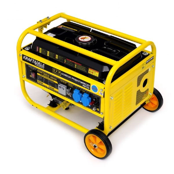 Agregat 3800W jednofazowy 12230V z woltomierzem