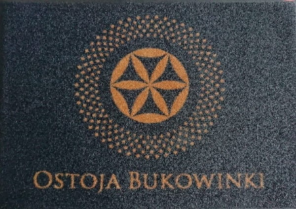 wycieraczka-reklamowa-dla-hotelu-ostoja-bukowinki.JPG