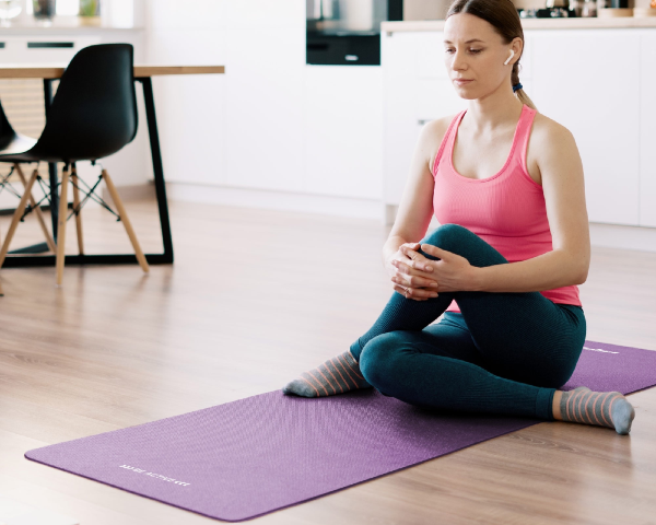 Mata gimnastyczna do ćwiczeń 183x61cm 1,5cm fioletowa Rebel Active