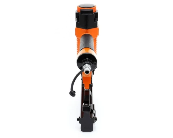 Gwozdziarka-zszywacz-sztyfciarka-pneumatyczna-taker