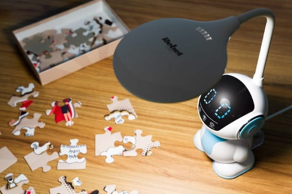 Lampka LED na biurko dla dzieci Robot z regulowanym ramieniem