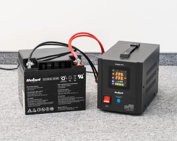Zasilacz awaryjny 12V 230V 800VA/500W Rebel Power 800