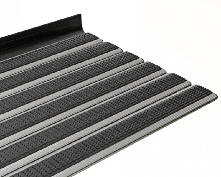 Nakładka na schody wycieraczka aluminium + guma 80x33 cm