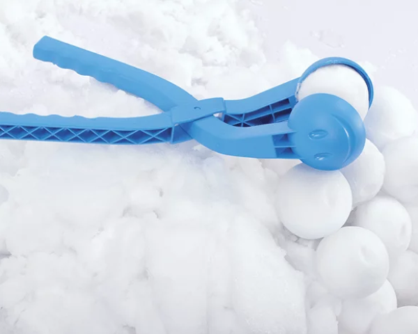 Śnieżkomat do robienia kulek śnieżnych Snowballee