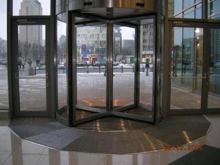 wycieraczka-aluminiowa-poznan-realizacja.jpg