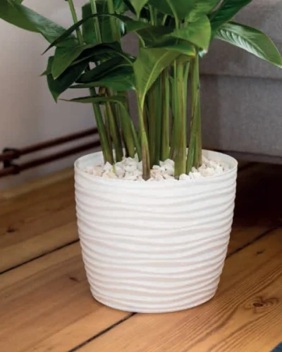 doniczka okragla z podstawka szara form plastic sahara round 10 cm prezentacja w domu