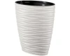 Wysoka biała donica elipsa Form Plastic Sahara Dunes o długości 59,2 cm z dekoracyjną strukturą piaszczystych fal.
