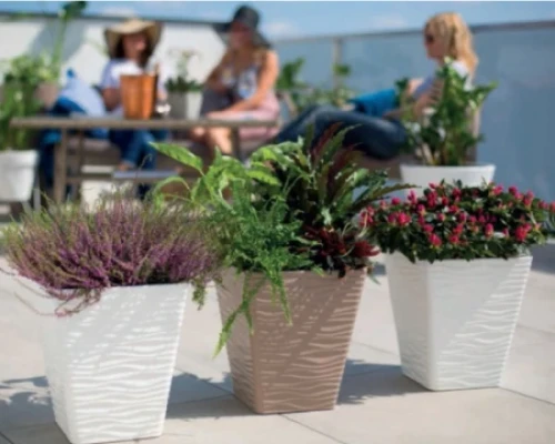 Donica-ogrodowa-39-cm-kwadratowa-aranzacja