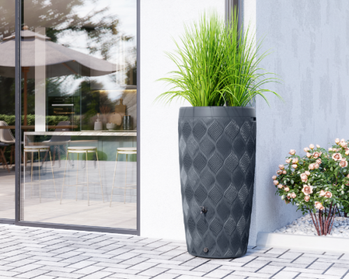 beczka na deszczowke z rynny formplastic flow 240l aranzacja